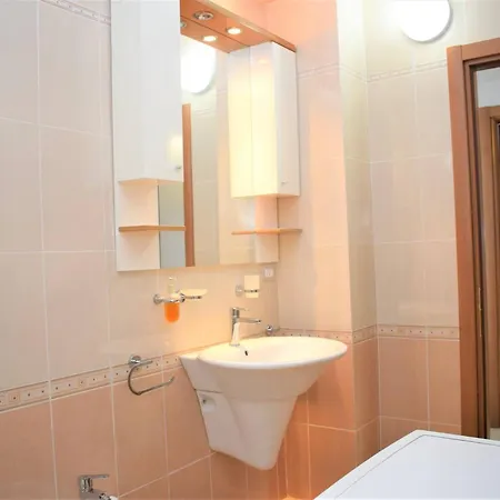 Beachfront In 072 * Durres