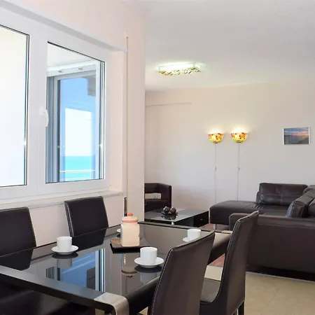 Apartment Two Bedroom With Sea View In 072 *