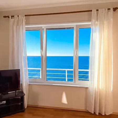 Sweet By The Sea In 072 * Durrës